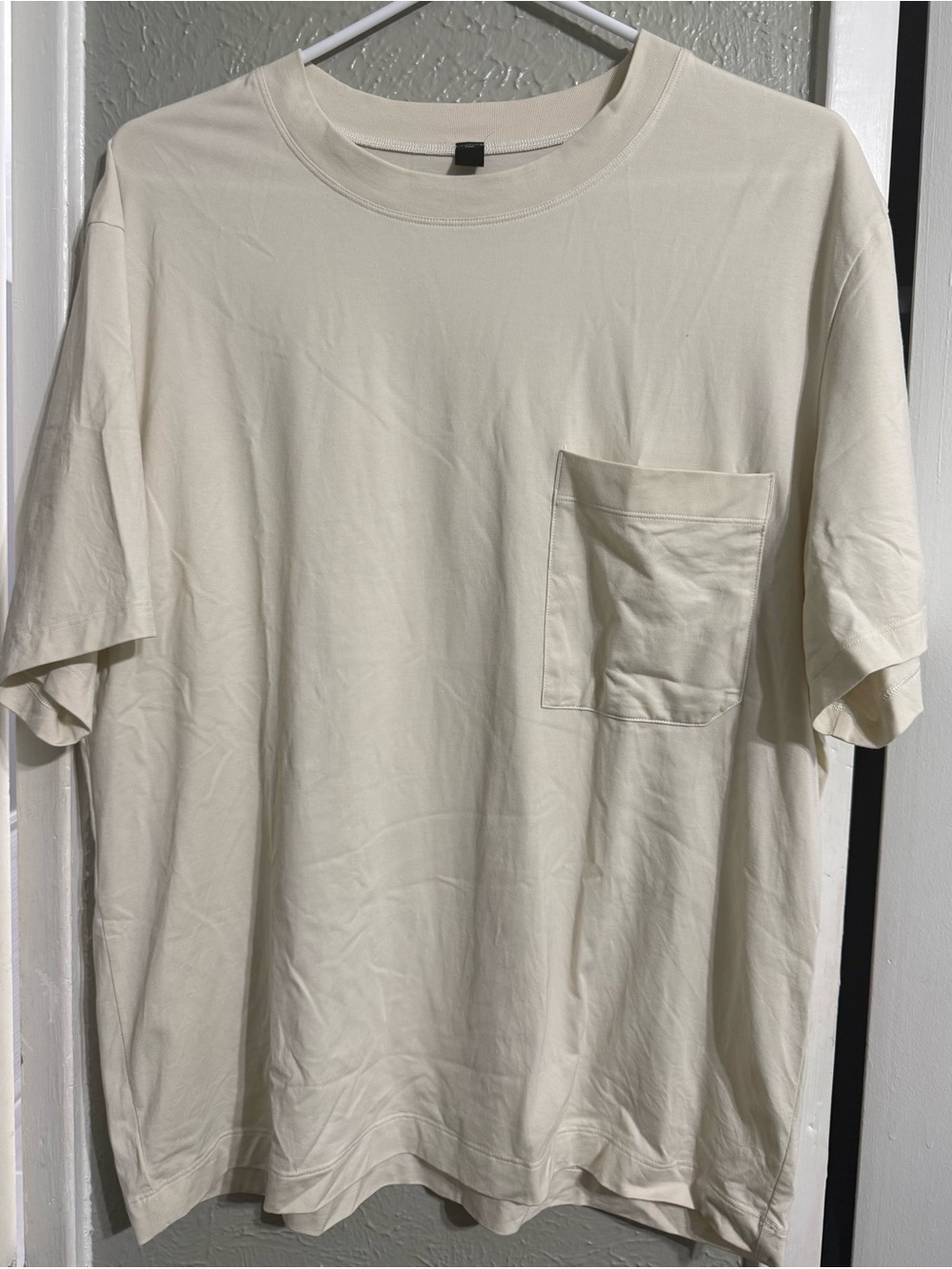 lululemon athletica Cream Short Sleeve Pocket Tee - Relaxed Fit